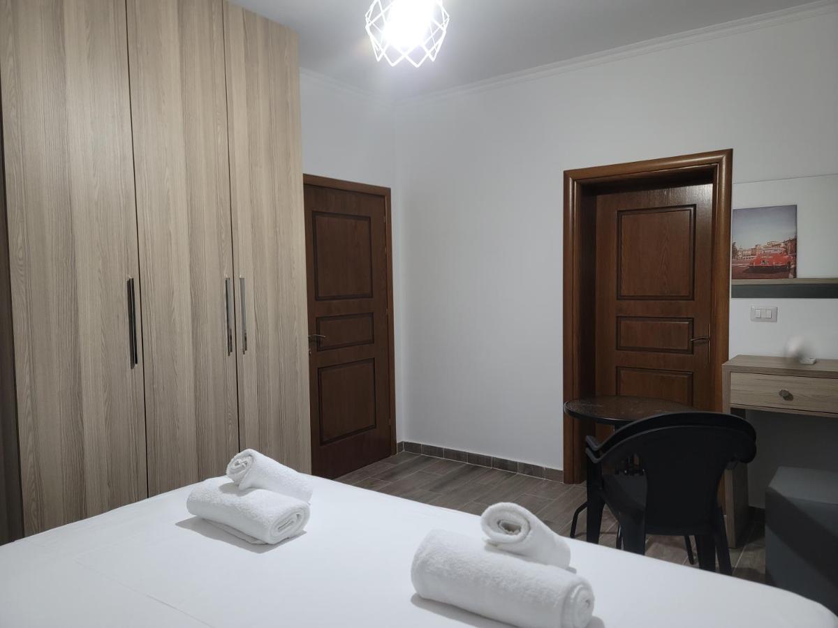 G&K Garden Hotel Берат Екстериор снимка