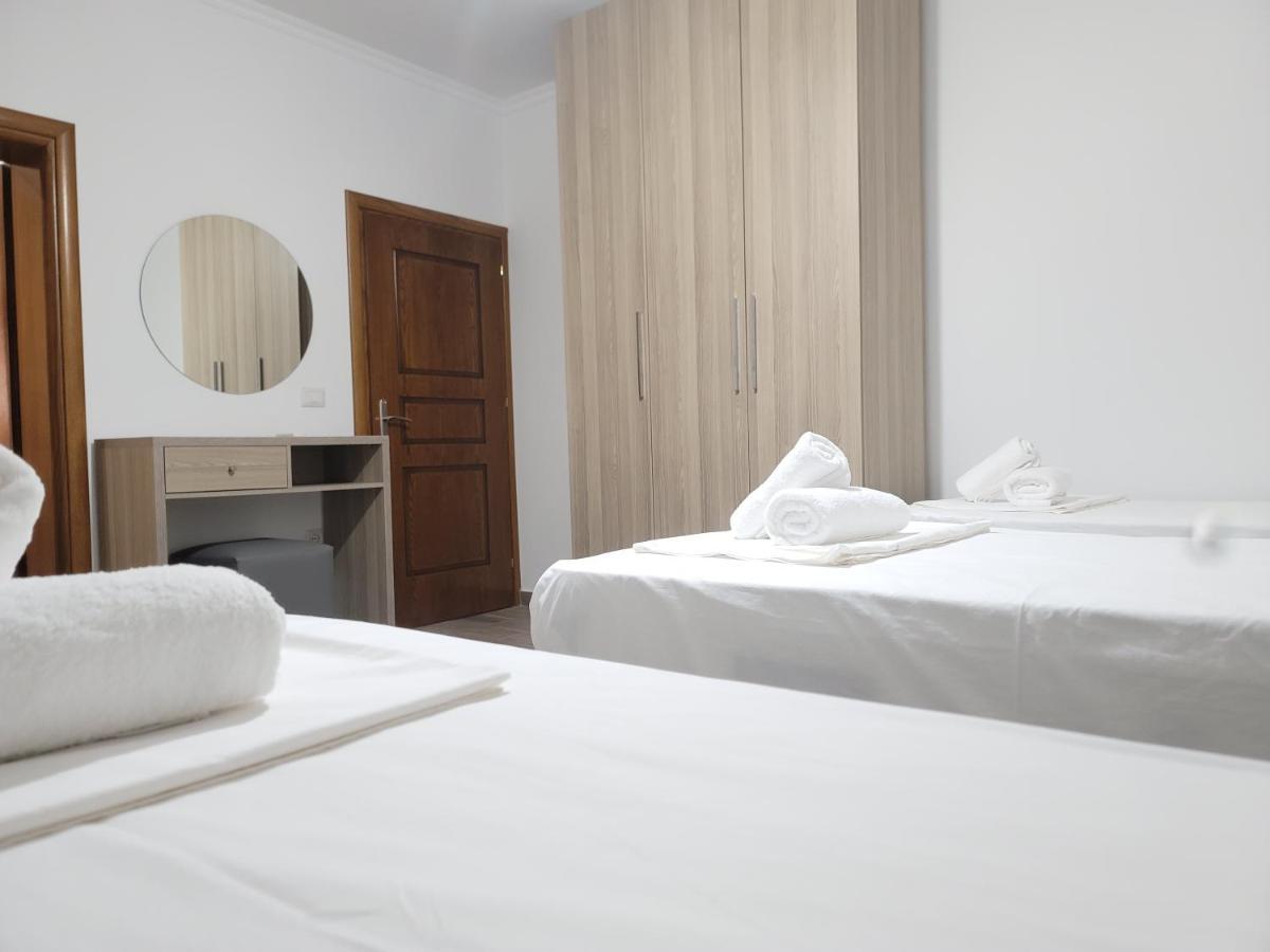 G&K Garden Hotel Берат Екстериор снимка