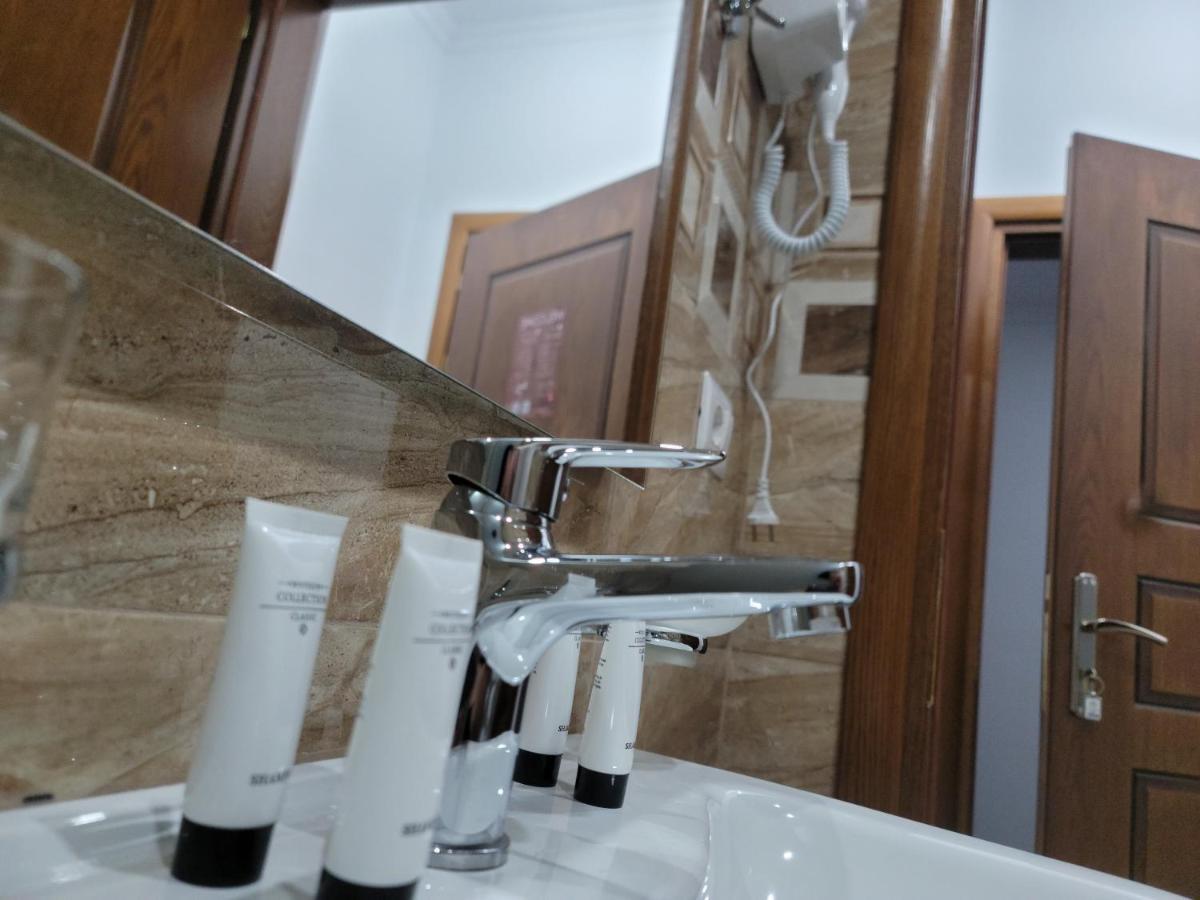 G&K Garden Hotel Берат Екстериор снимка